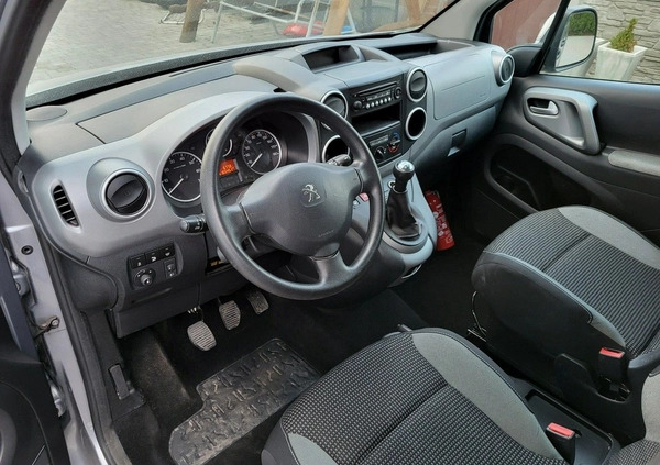 Peugeot Partner cena 41500 przebieg: 165000, rok produkcji 2016 z Lwówek Śląski małe 121